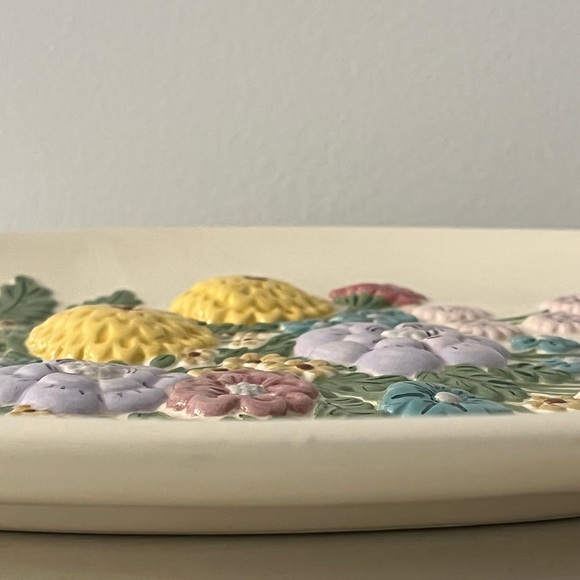 Vintage Atlantic Mold Floral 3D Wall Art Plaque Ceramic Pottery Creamy White - Picture 14 of 15